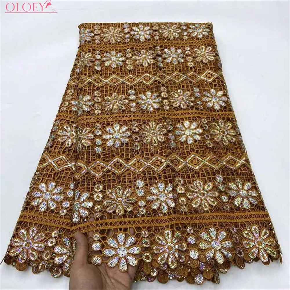 2024 High Quality Elegant Embroidered Two-Color Mesh Fabric With Hot Diamond African French Lace Fabric For Wedding Dress
2024 High Quality Elegant Embroidered Two-Color Mesh Fabric With Hot Diamond African French Lace Fabric For Wedding Dress