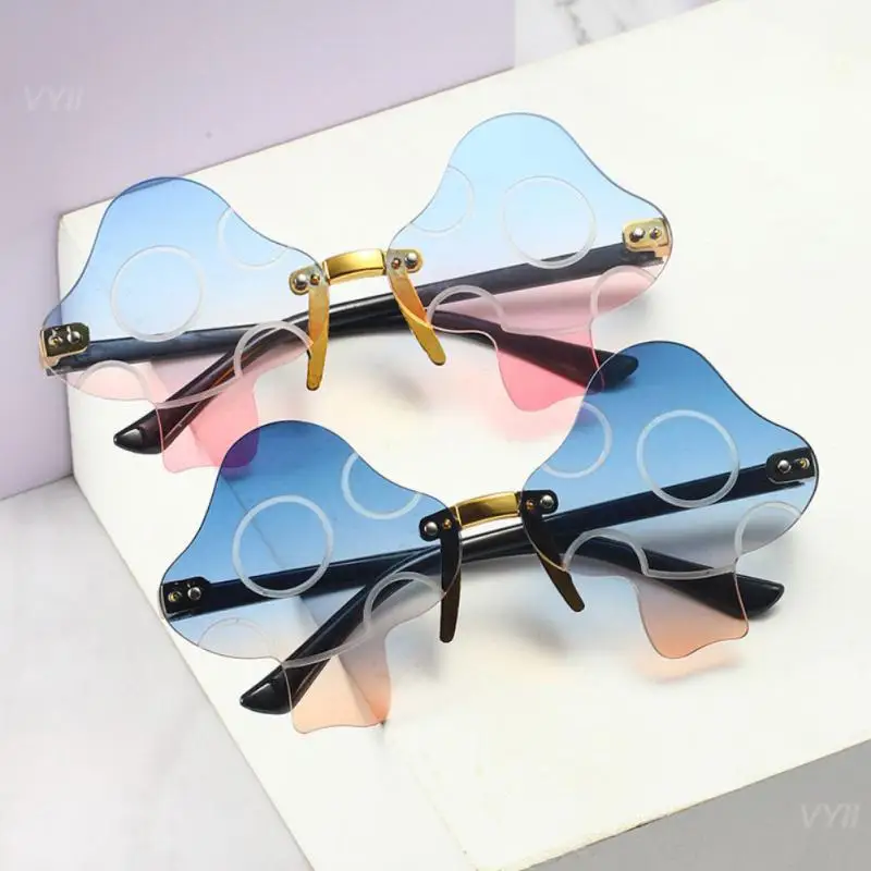 Party Sunshade Gradient Lens Summer Uv-anti Sun Glasses 2023 Summer Mushroom Frame Sunglasses Decor Eyeglasses Sunscreen
Party Sunshade Gradient Lens Summer Uv-anti Sun Glasses 2023 Summer Mushroom Frame Sunglasses Decor Eyeglasses Sunscreen