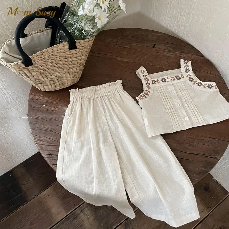 Fashion Baby Girl Cotton Floral Embroidery Clothes Set Vest+Pant 2PCS Child Sleeveless Shirt Suit Summer Baby Clothes 2-6Y
Fashion Baby Girl Cotton Floral Embroidery Clothes Set Vest+Pant 2PCS Child Sleeveless Shirt Suit Summer Baby Clothes 2-6Y
