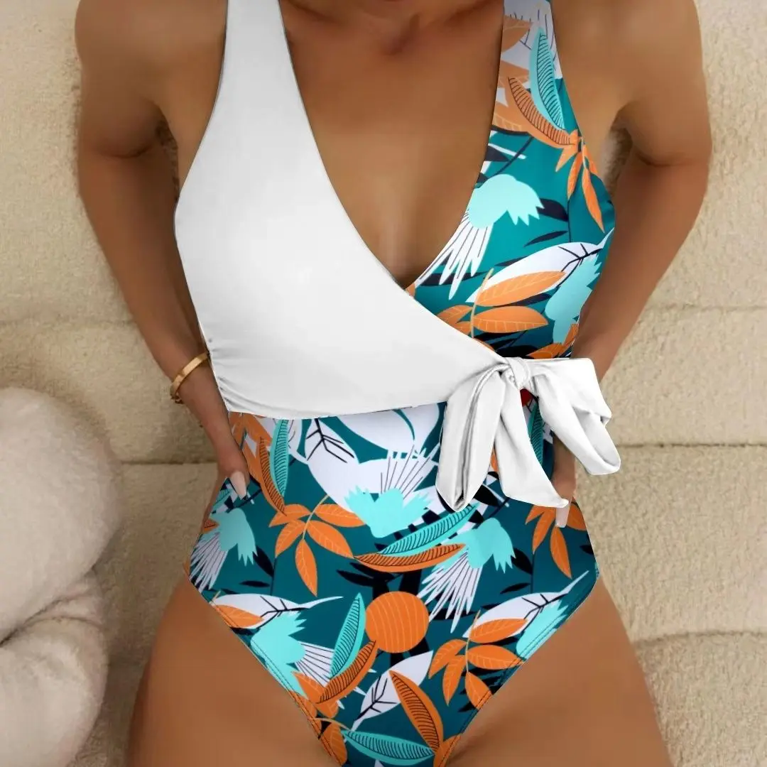 Women's New Print Backless Jumpsuit triangle sexy thong bikini bathers fashion beach swimwear ladies
Women's New Print Backless Jumpsuit triangle sexy thong bikini bathers fashion beach swimwear ladies
