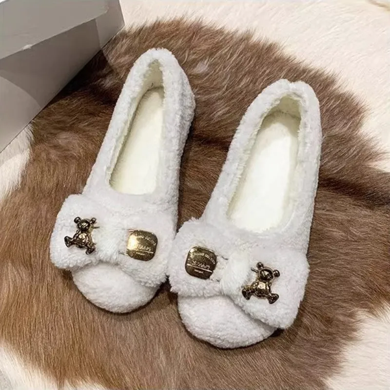 Туфли женские на низком каблуке, искусственная кожа, металлическая отделка
Туфли женские на низком каблуке, искусственная кожа, металлическая отделка