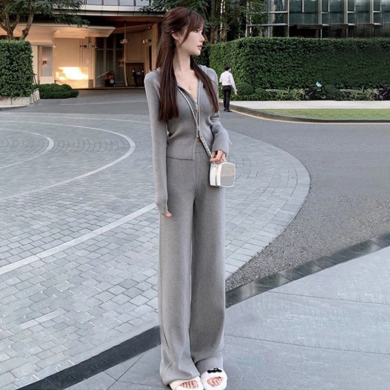 Solid Sporty Casual Knit Suit Women Temperament 2 Piece Sets Women Outfit Autumn Hooded Zipper Cropped Top + Wide Leg Pants Sets
Solid Sporty Casual Knit Suit Women Temperament 2 Piece Sets Women Outfit Autumn Hooded Zipper Cropped Top + Wide Leg Pants Sets