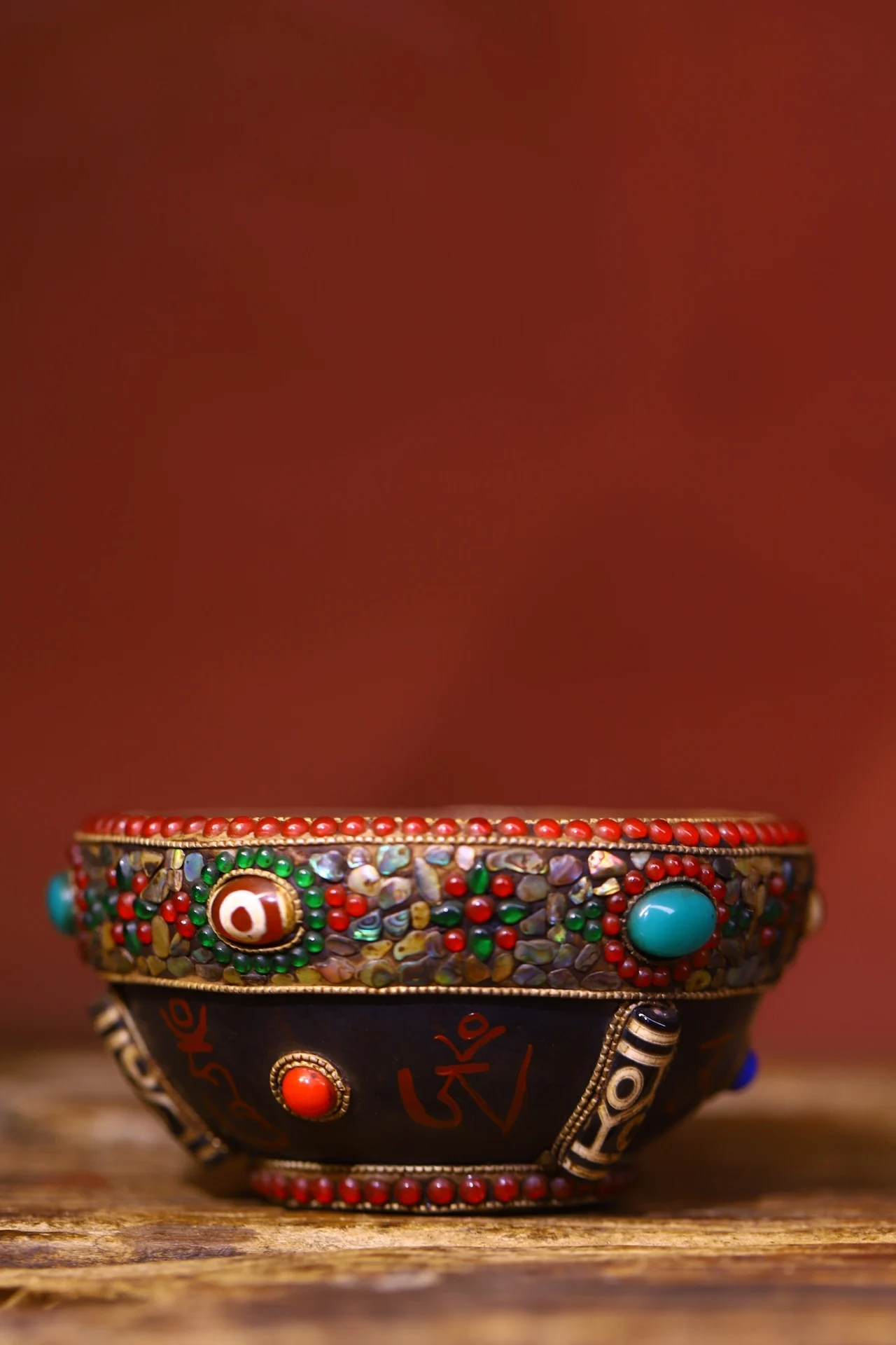 4"Tibetan Temple Collection Old Natural Meteorites Mosaic Gem gZi Beads Six Word Proverbs Buddha Bowl Amulet Dharam Worship Hall
4"Tibetan Temple Collection Old Natural Meteorites Mosaic Gem gZi Beads Six Word Proverbs Buddha Bowl Amulet Dharam Worship Hall