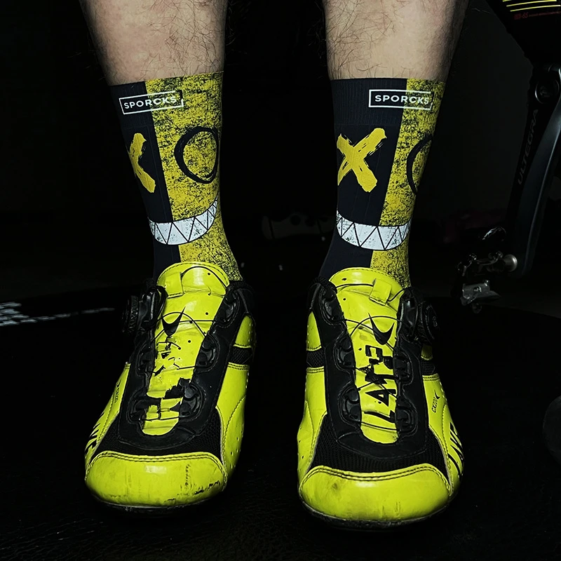 High Quality Professional Cycling Socks Men Women Athletic Compression Breathable Summer Comfortable Sport Road Bike MTB Socks
High Quality Professional Cycling Socks Men Women Athletic Compression Breathable Summer Comfortable Sport Road Bike MTB Socks