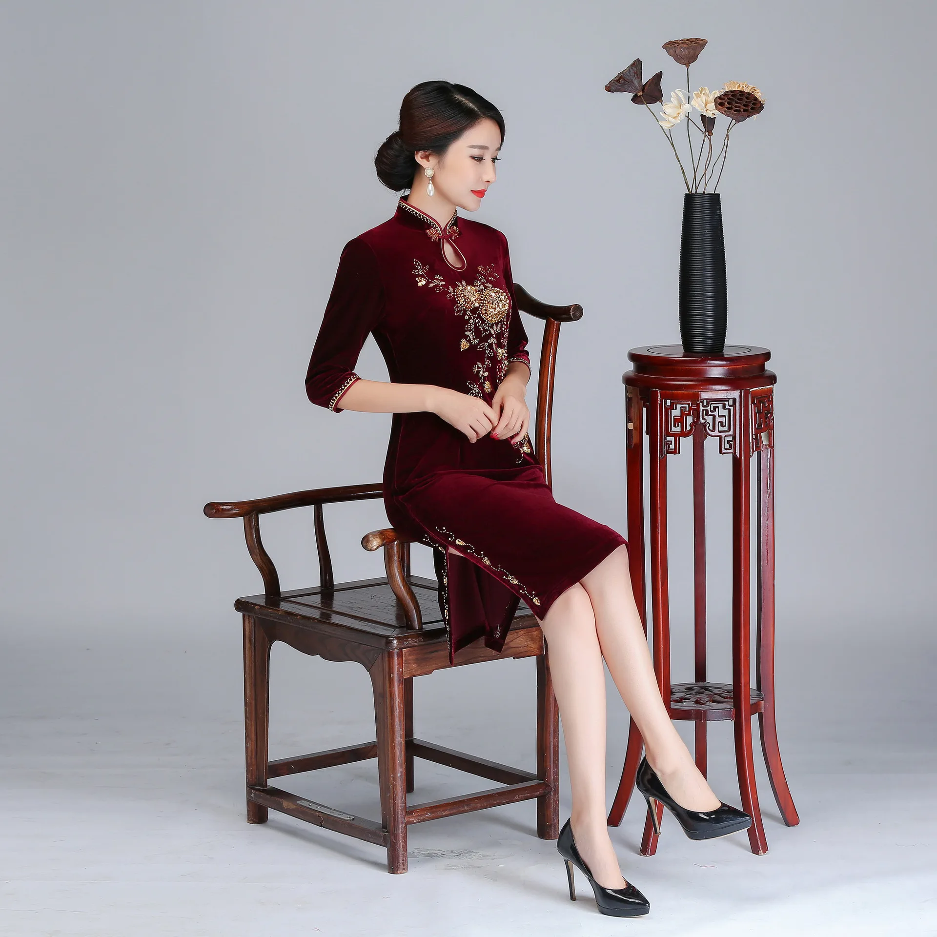 

Plus Size 5XL 6XL Female Velvet Qipao Autumn Winter Burgundy Half Sleeve Cheongsam Elegant Classic Mandarin Collar Chinese Dress