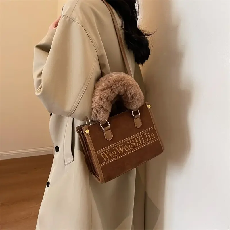 Miracle Kira Popular Niche High-end Feel Princess Bag Women's New 2023 Winter Trend Small Square Bags Fashionable Shoulder Bags
Miracle Kira Popular Niche High-end Feel Princess Bag Women's New 2023 Winter Trend Small Square Bags Fashionable Shoulder Bags