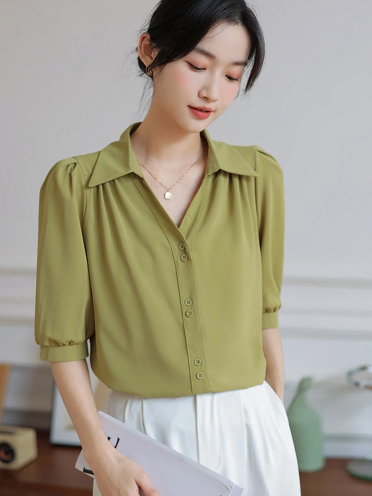 Chiffon White Women Shirts 2022 Summer Chic Blouse Button V Neck Tops Femme Short Sleeve Ladies Office Clothes Roupas Femininas
Chiffon White Women Shirts 2022 Summer Chic Blouse Button V Neck Tops Femme Short Sleeve Ladies Office Clothes Roupas Femininas