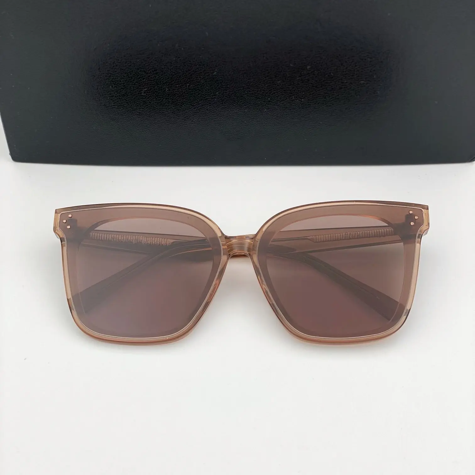 Original Factory GENTLE GM FLATBA Her Series Anti-Reflective Polarized Men Women Sunglasses Popular Acetate Frame Couple Eyewear
Original Factory GENTLE GM FLATBA Her Series Anti-Reflective Polarized Men Women Sunglasses Popular Acetate Frame Couple Eyewear