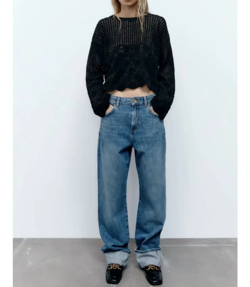 Chenille sweater female 23 Autumn and winter new irregular hollow crochet black crew-neck fashion knitwear for ladies
Chenille sweater female 23 Autumn and winter new irregular hollow crochet black crew-neck fashion knitwear for ladies