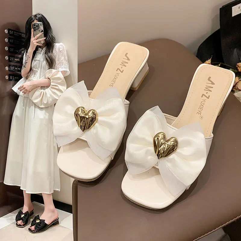 2024 New Fashion Mid Heel Bow Thick Heel One line Slippers for Women's Outwear Summer Cool Slippers
2024 New Fashion Mid Heel Bow Thick Heel One line Slippers for Women's Outwear Summer Cool Slippers