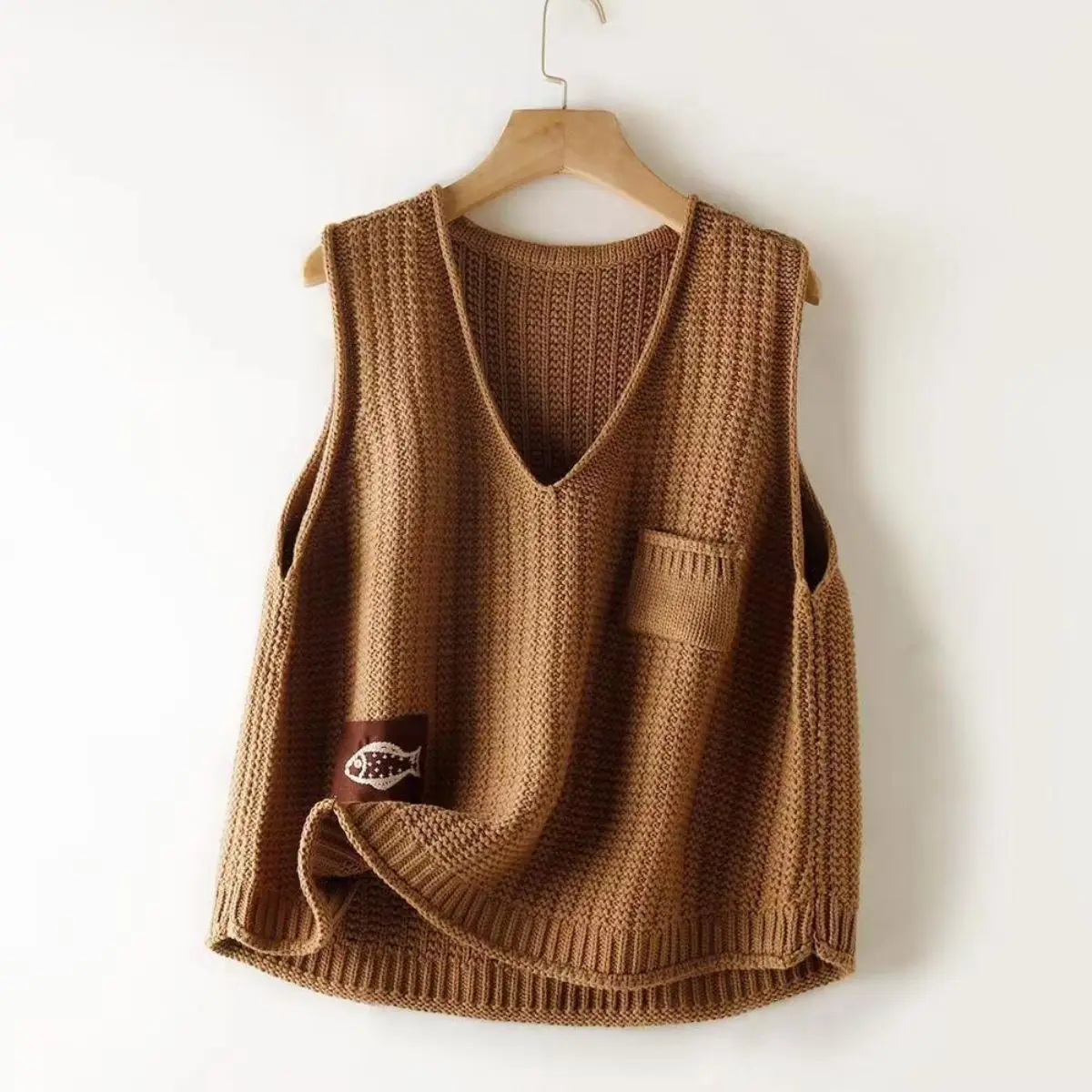 Vintage Label V-Neck Vest Knitted Vest Women's Spring 2023 New Plus Size Loose Casual Pullover Vest
Vintage Label V-Neck Vest Knitted Vest Women's Spring 2023 New Plus Size Loose Casual Pullover Vest