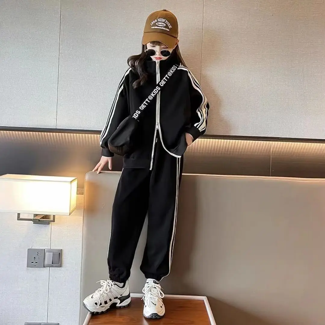 Спортивный костюм для мальчиков-подростков, повседневный комплект из кофты и штанов, хлопковая бейсбольная форма, модная одежда, весна-осень 2024
Спортивный костюм для мальчиков-подростков, повседневный комплект из кофты и штанов, хлопковая бейсбольная форма, модная одежда, весна-осень 2024