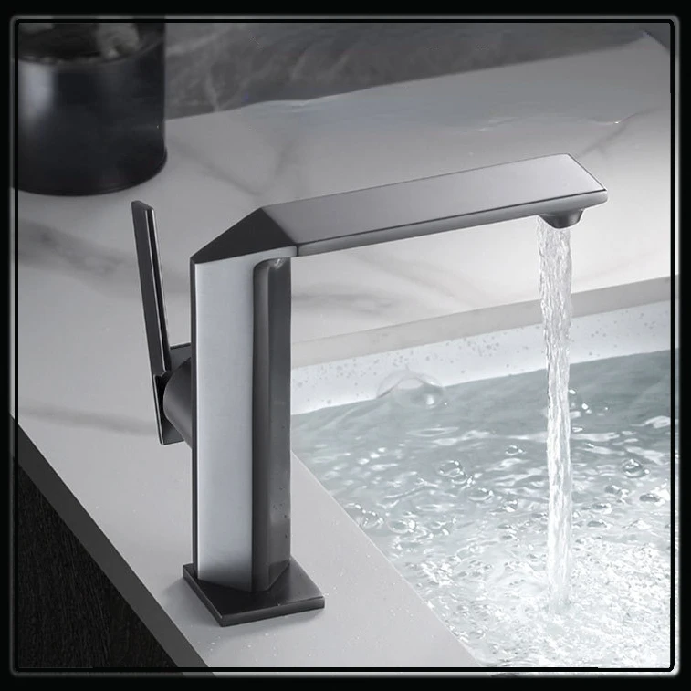 

Black Kitchen Sink Faucets Brushed Gold Basin Faucet Hot and Cold Mixer Bathroom Square Faucet Luxury Chrome Vanity Water Tap