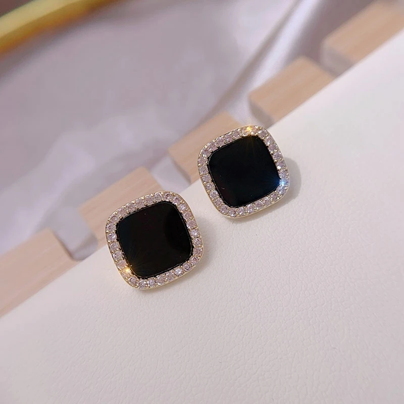 Geometric Stud Earrings Women Daily Wear Party Shiny Cubic Zirconia Ear Piercing Accessories Fashion Contracted Jewelry Geometric Stud Earrings Women Daily Wear Party Shiny Cubic Zirconia Ear Piercing Accessories Fashion Contracted Jewelry