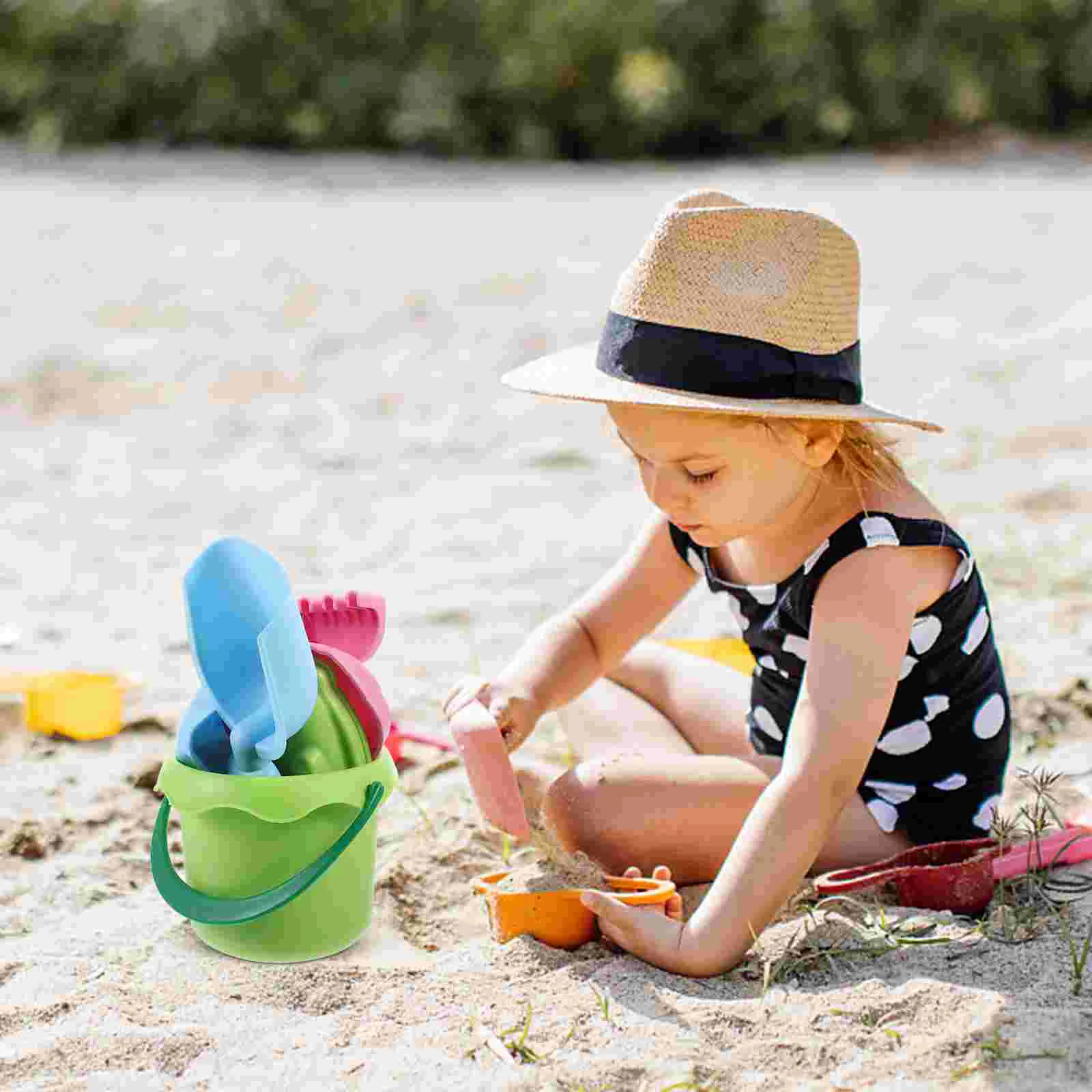 

1 Set of 7pcs Beach Toys Outdoor Water Playing Toys Sand Molds Toys for Kids Children (Random Color)