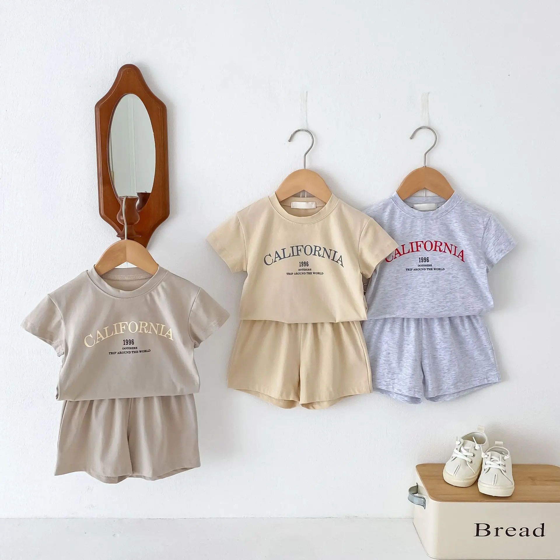 

Summer Kids Tracksuits Letter Print Baby Boy and Girl Clothing Suits Short Sleeve T-shirt + Shorts 2Pcs Children Cotton Outfits