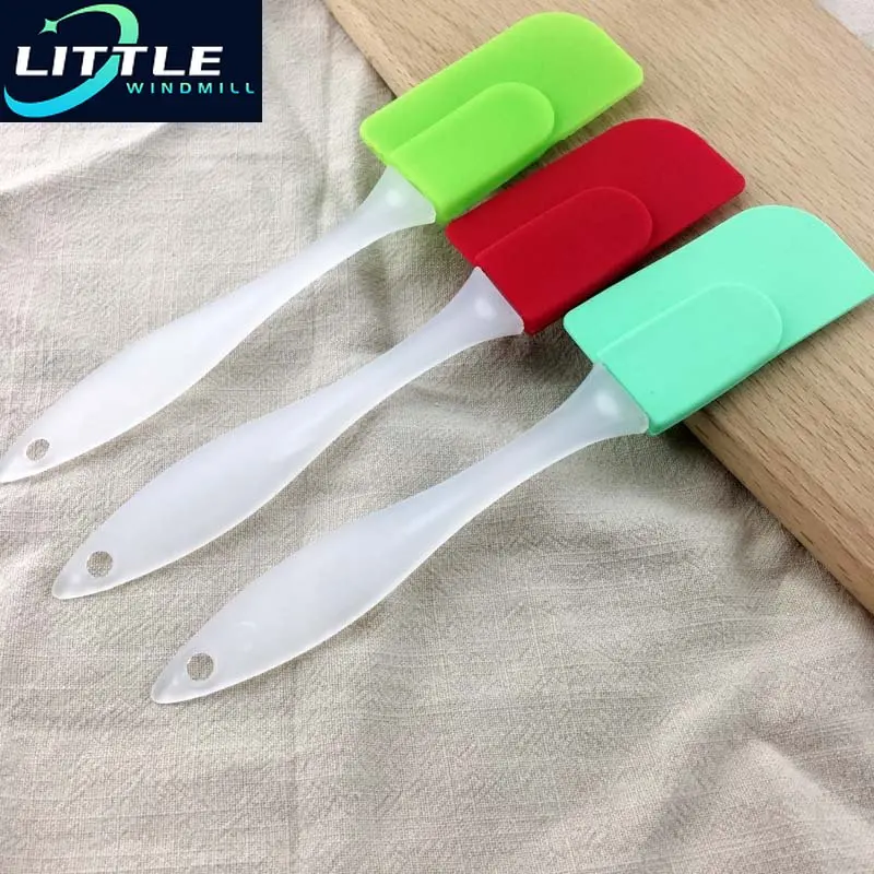1pcs For Food Grade Silicone Cakes Bakeware Cooking Baking Tools Spatula Non-stick Butter Cream Pastry Scraper 
1pcs For Food Grade Silicone Cakes Bakeware Cooking Baking Tools Spatula Non-stick Butter Cream Pastry Scraper