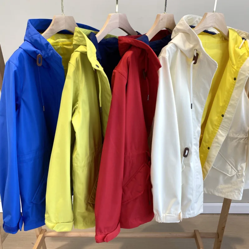 High quality composite color contrast white windproof and waterproof short casual hooded jumpsuit jacket for women
High quality composite color contrast white windproof and waterproof short casual hooded jumpsuit jacket for women