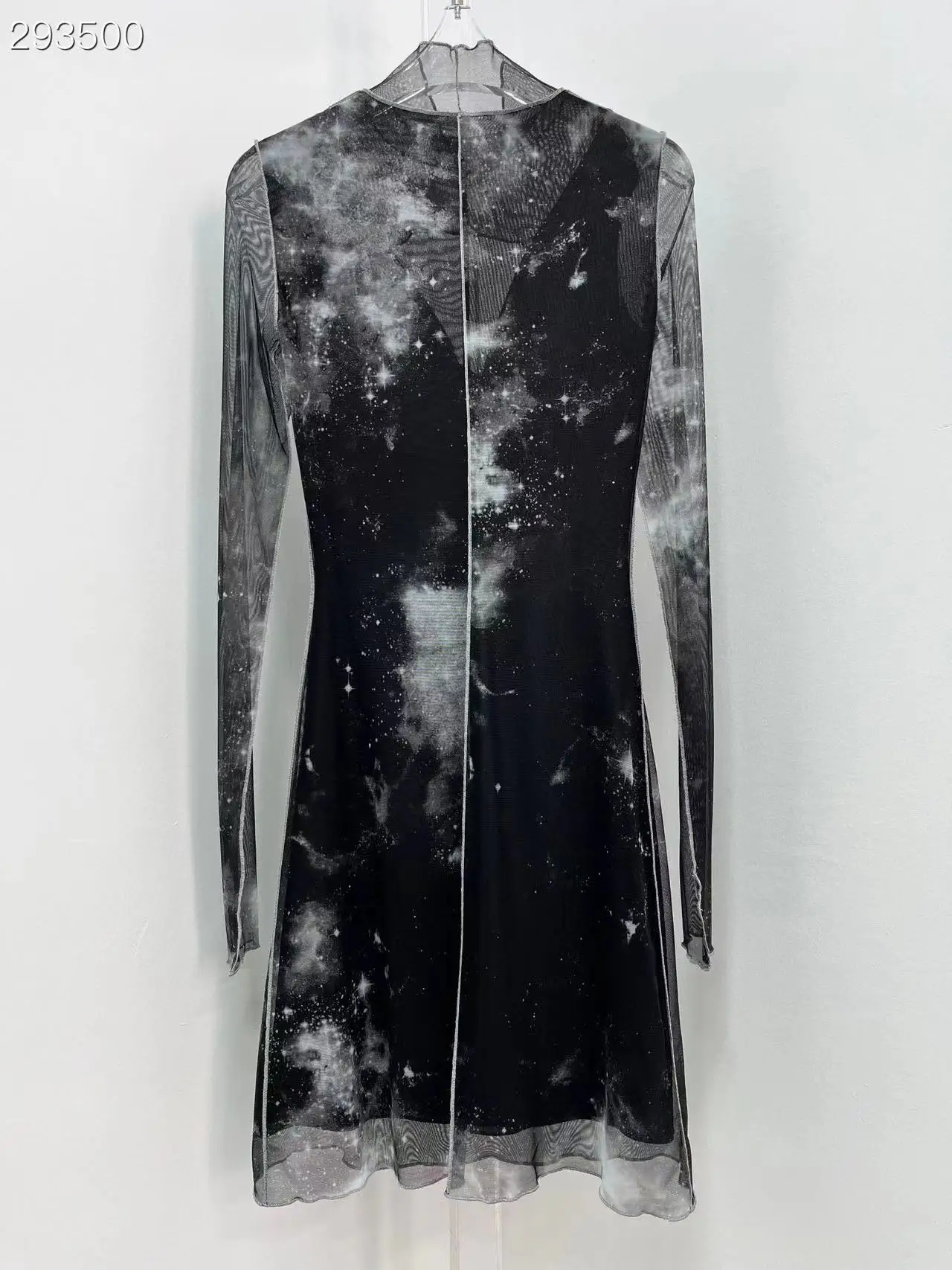 Fashion Runway 2022 Summer Mini Dress Women Flower Printed Long Sleeves Holiday Party Top Ladies Sexy Dress
Fashion Runway 2022 Summer Mini Dress Women Flower Printed Long Sleeves Holiday Party Top Ladies Sexy Dress