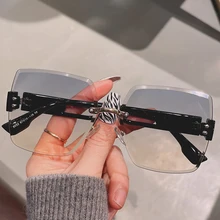Cutting Rimless Square Sunglasses For Women New Fashion Brand Gradient Blue Pink Sun Glasses Female Elegant Chic Hollow Shades
Cutting Rimless Square Sunglasses For Women New Fashion Brand Gradient Blue Pink Sun Glasses Female Elegant Chic Hollow Shades