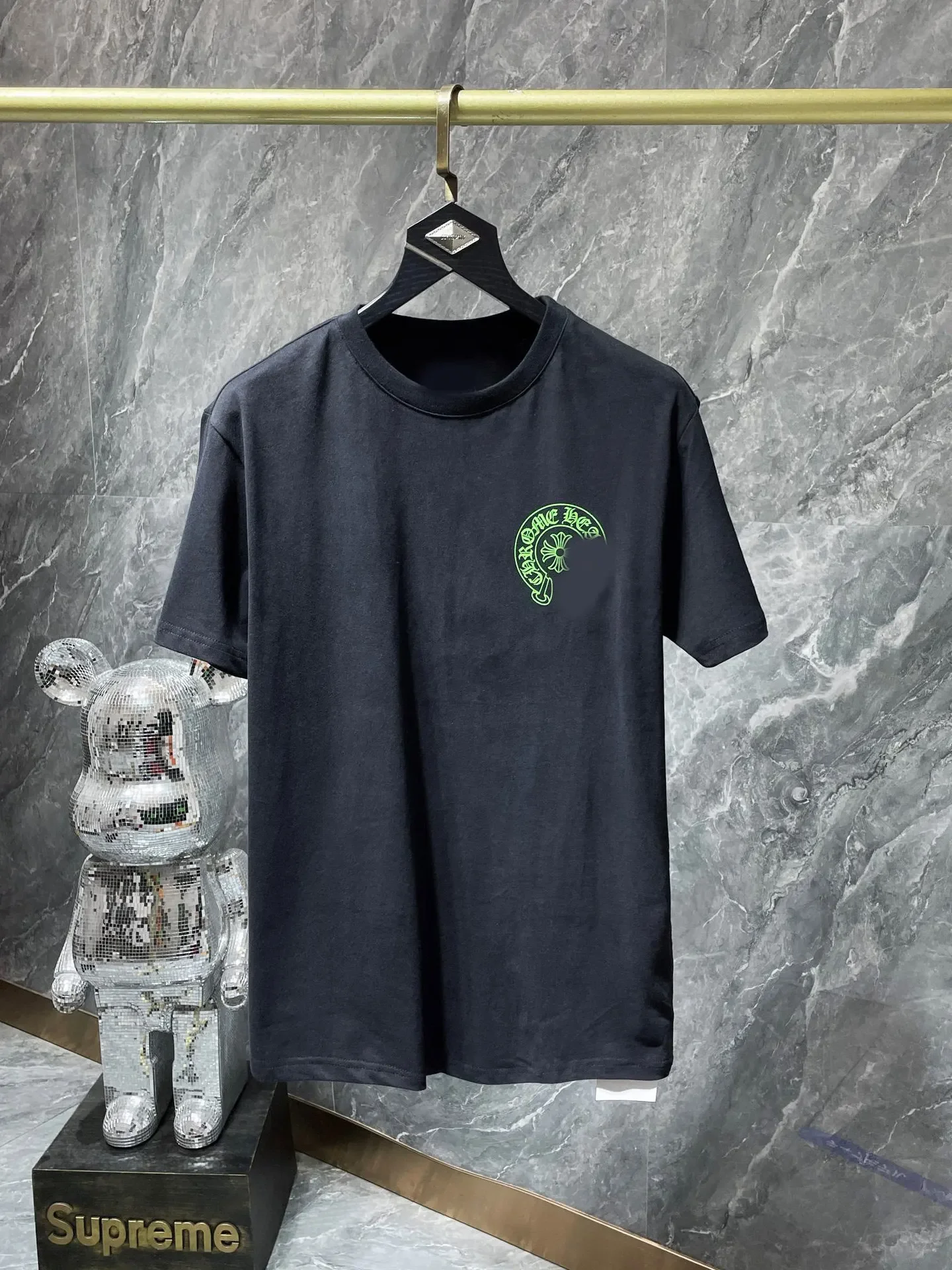 

Fashion Summer CH Fluorescent Green Cross Sheepskin Embroidered Short sleeved Classic Horseshoe T-shirt for Men and Women Luxury