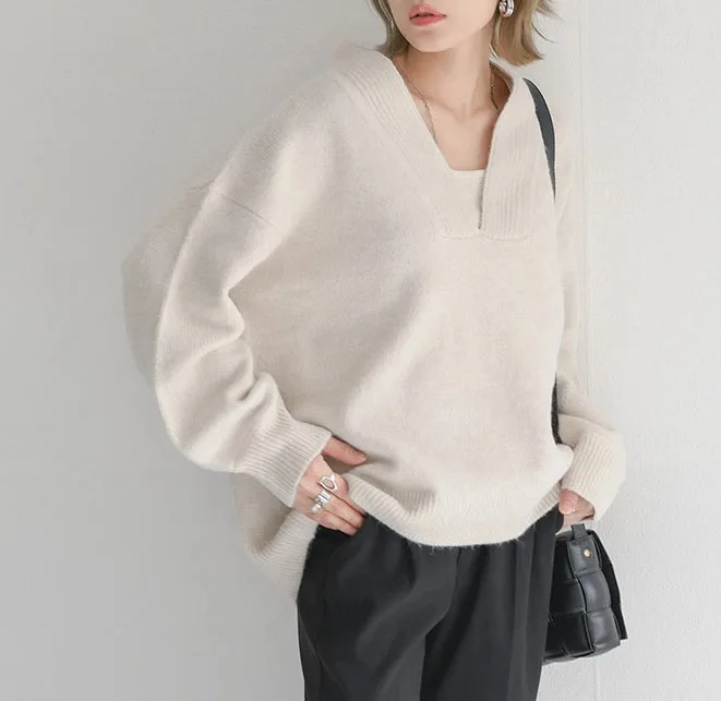 2023 Japanese Loose Fitting College Style Knit Sweater For Women's Spring New V-neck Auspicious Color Thick Women's Sweater
2023 Japanese Loose Fitting College Style Knit Sweater For Women's Spring New V-neck Auspicious Color Thick Women's Sweater