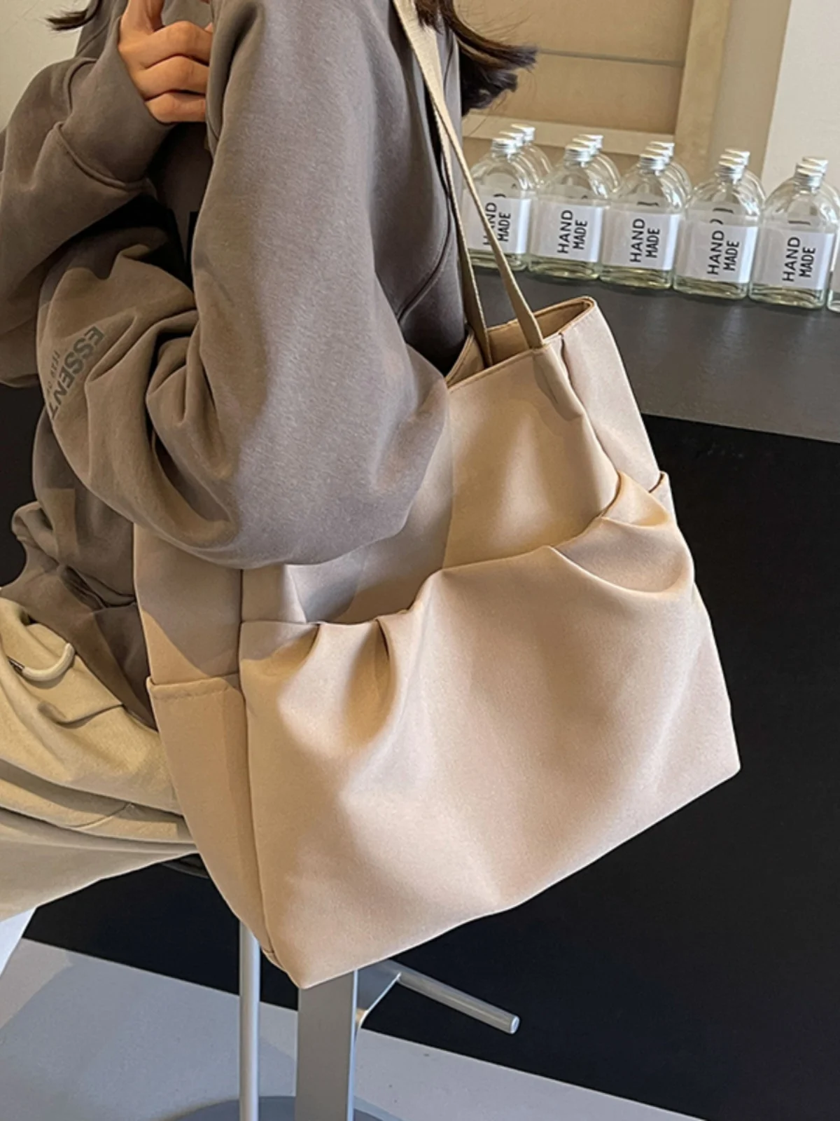 

Повседневные женские сумки на плечо, простые вместительные плиссированные сумки-тоуты в Корейском стиле, модные женские сумки с ручками для поездок