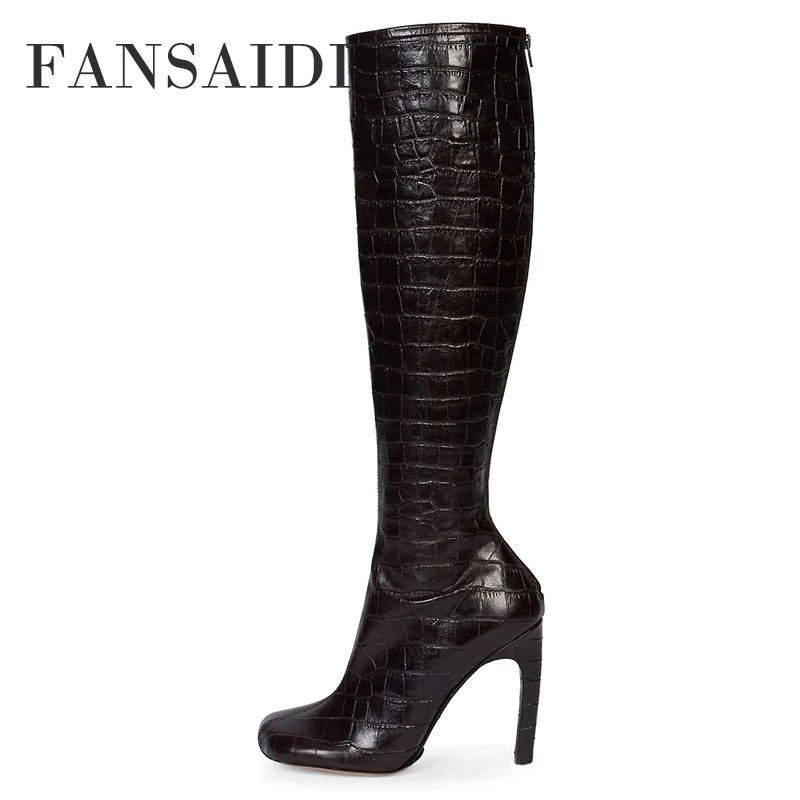 FANSAIDI 2022 Winter Sexy Back Zipper Stilettos Heels Knee High Boots Square Toe Ladies Boots Clear Heels New Big Size 40 41 42
FANSAIDI 2022 Winter Sexy Back Zipper Stilettos Heels Knee High Boots Square Toe Ladies Boots Clear Heels New Big Size 40 41 42