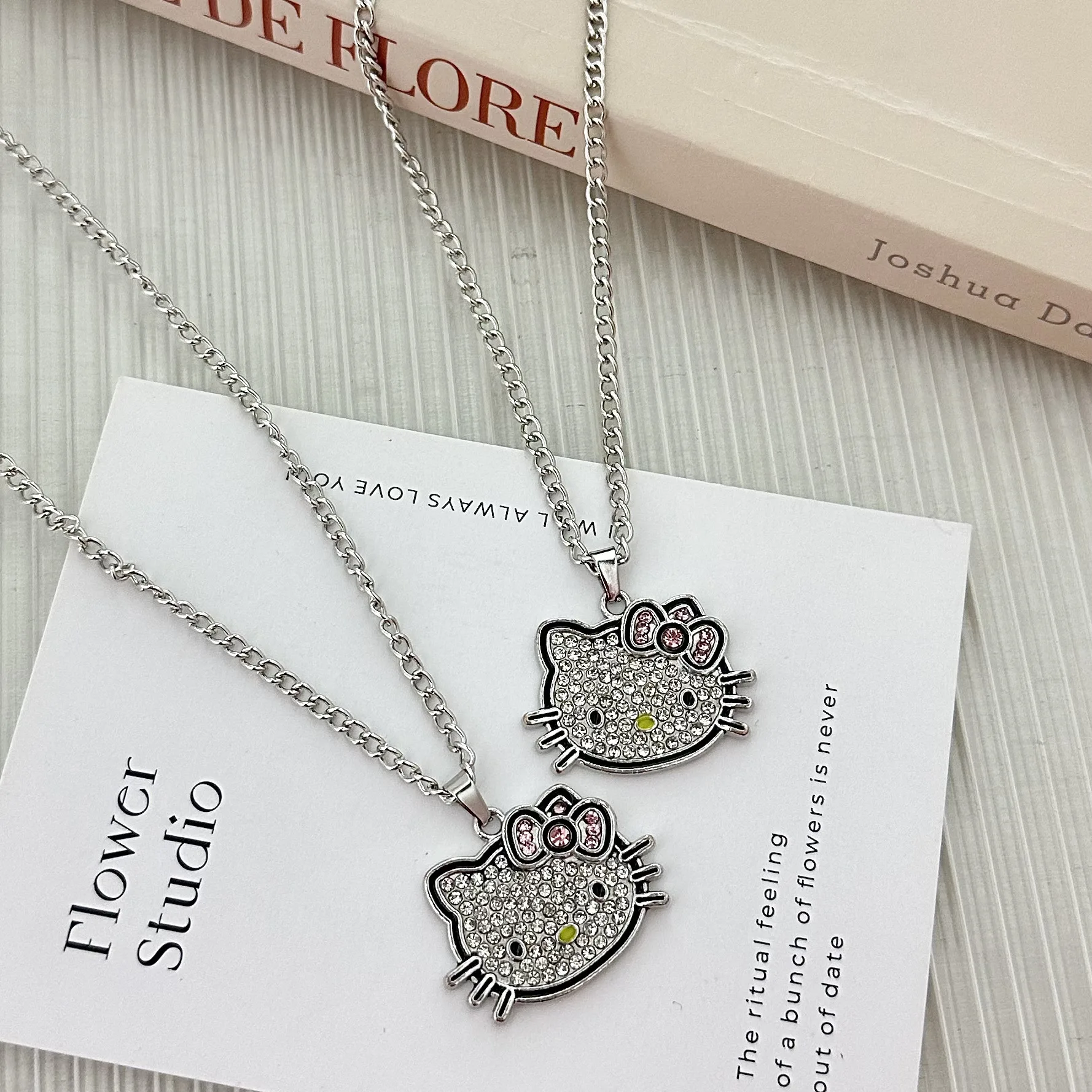 

Kawaii Sanrios Cartoon Hellos Kittys Couple Necklace Anime Girl Decoration with Collar Chain Girlfriend Jewelry Holiday Gift