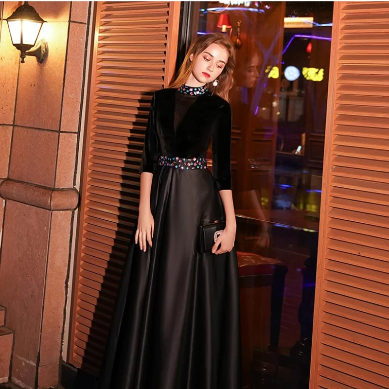 Sexy A-line Black Velvet Satin High Neck Crystal 3/4 Sleeves Luxury Elegant Party Nordic Style Evening Dress Customization
Sexy A-line Black Velvet Satin High Neck Crystal 3/4 Sleeves Luxury Elegant Party Nordic Style Evening Dress Customization
