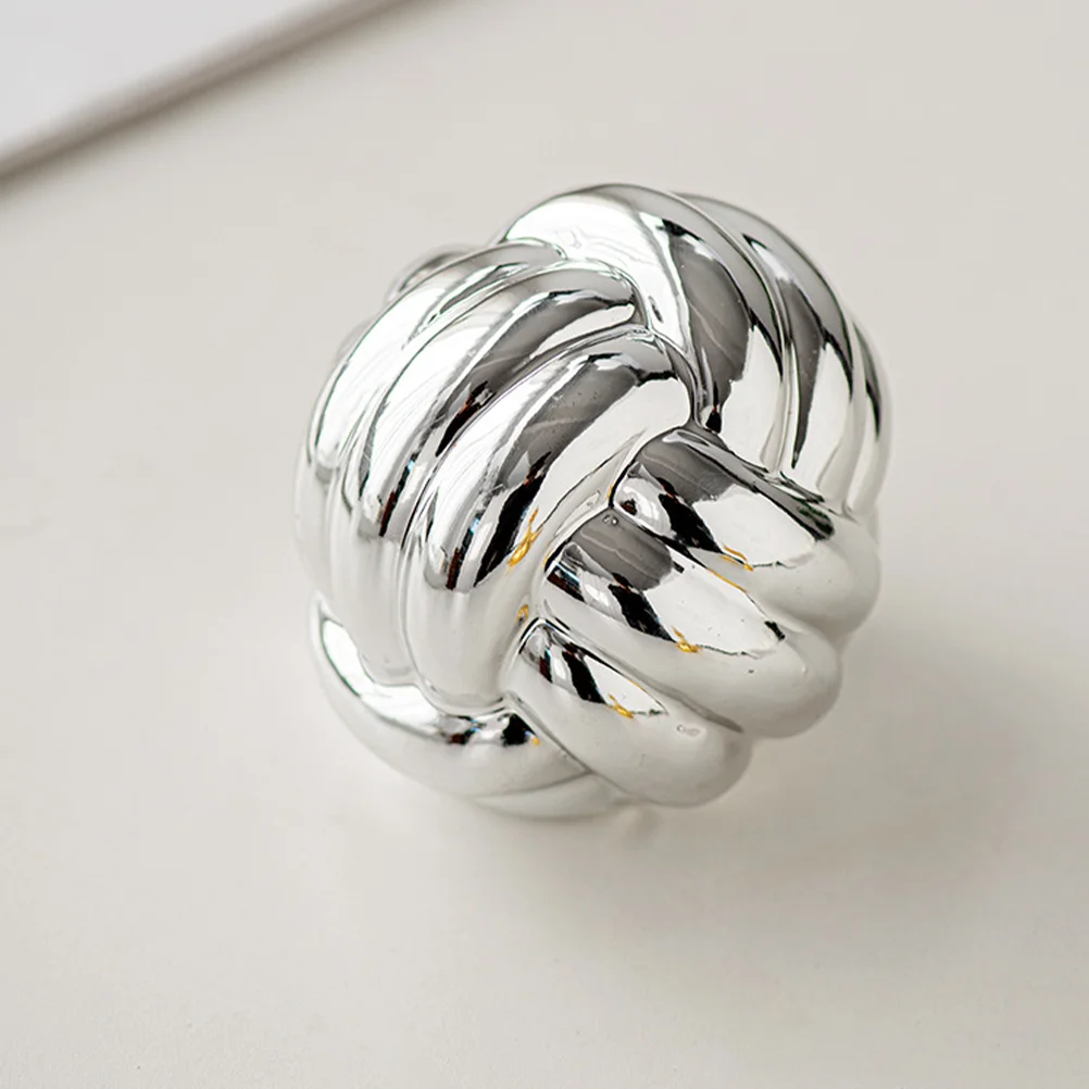 Ceramic Ornaments Craft Home Decor Statue Thread Knot Ceramics Table Decoration Lovers
Ceramic Ornaments Craft Home Decor Statue Thread Knot Ceramics Table Decoration Lovers