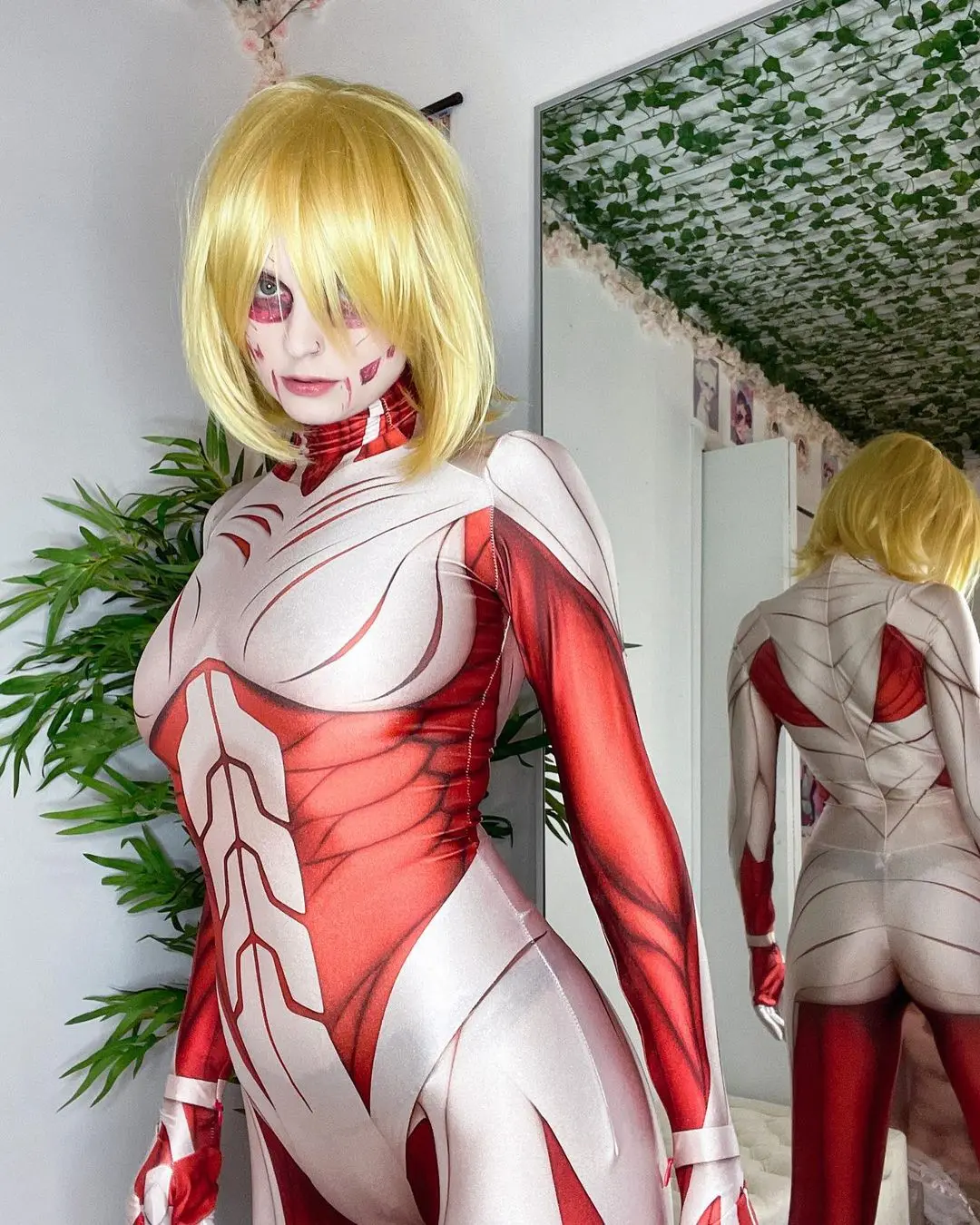 

Halloween Annie Leonhardt Female Titan Cosplay Costumes Attack on Titan Female Zentai Catsuit Girls Bodysuit Party Jumpsuits