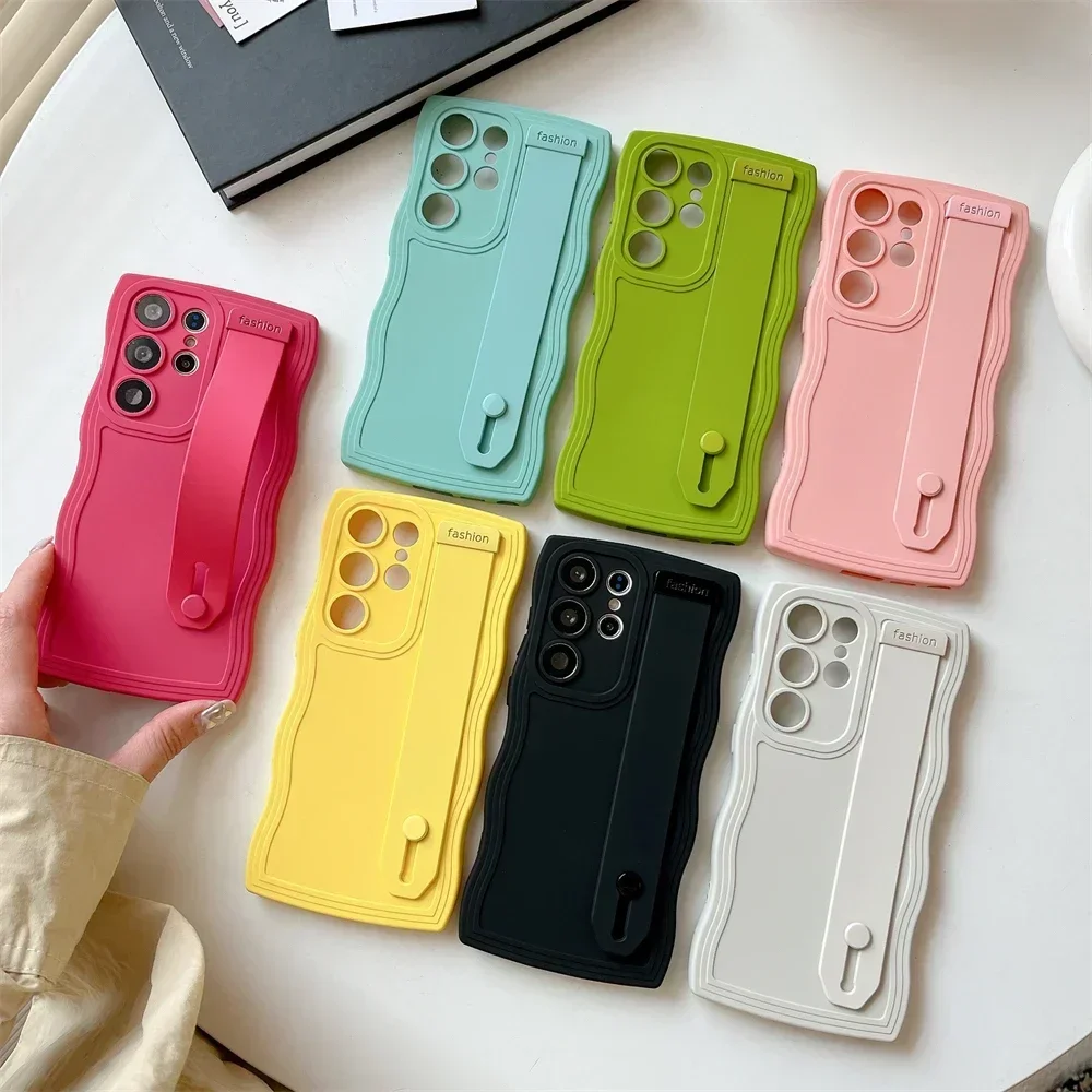 Curly Wave Wrist Strap Holder Bracket Stand Phone Case For Samsung S24 S23 S22 S21 Ultra Plus Candy Color Soft Silicone Cover
Curly Wave Wrist Strap Holder Bracket Stand Phone Case For Samsung S24 S23 S22 S21 Ultra Plus Candy Color Soft Silicone Cover