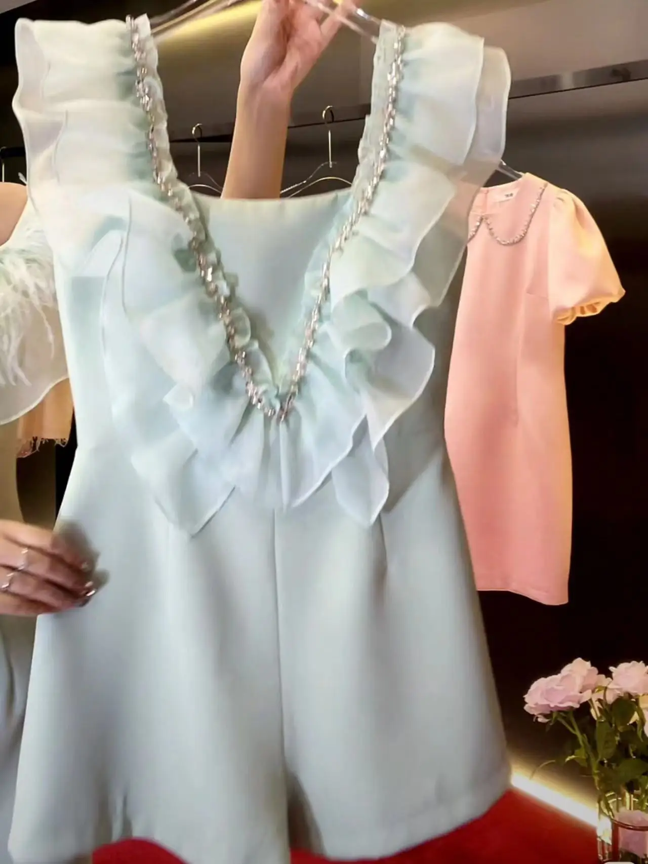 High Street Style Diamonds Ruffles High Waisted Jumpsuit for Women 2023 High-end Wide Leg Shorts Summer
High Street Style Diamonds Ruffles High Waisted Jumpsuit for Women 2023 High-end Wide Leg Shorts Summer