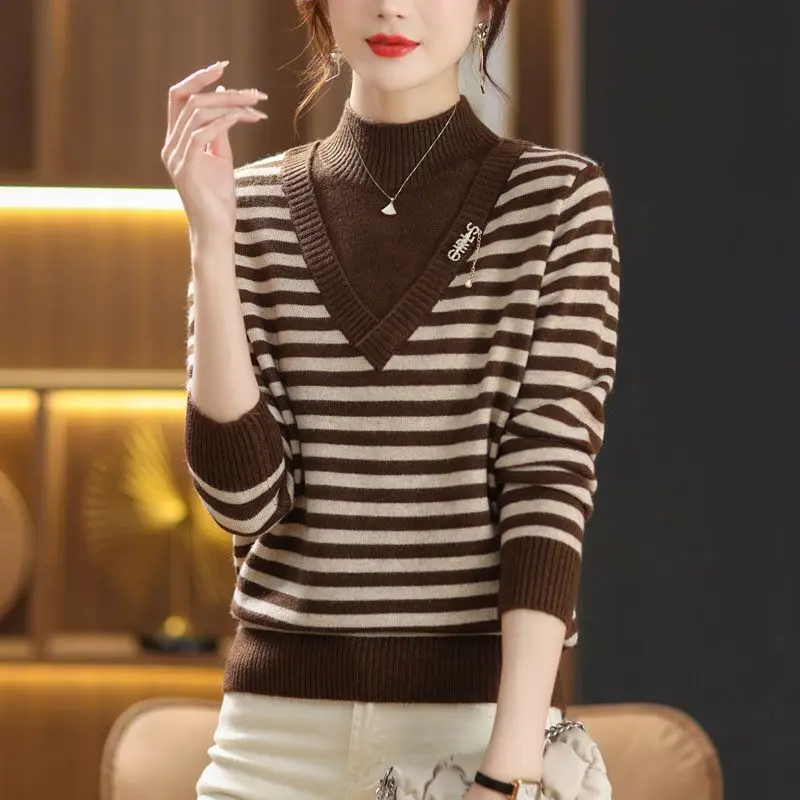 Autumn and Winter Women's Pullover Half High Neck Long Sleeve Solid Letter Patchwork Sequined Loose Fashion Casual Sweaters Tops
Autumn and Winter Women's Pullover Half High Neck Long Sleeve Solid Letter Patchwork Sequined Loose Fashion Casual Sweaters Tops