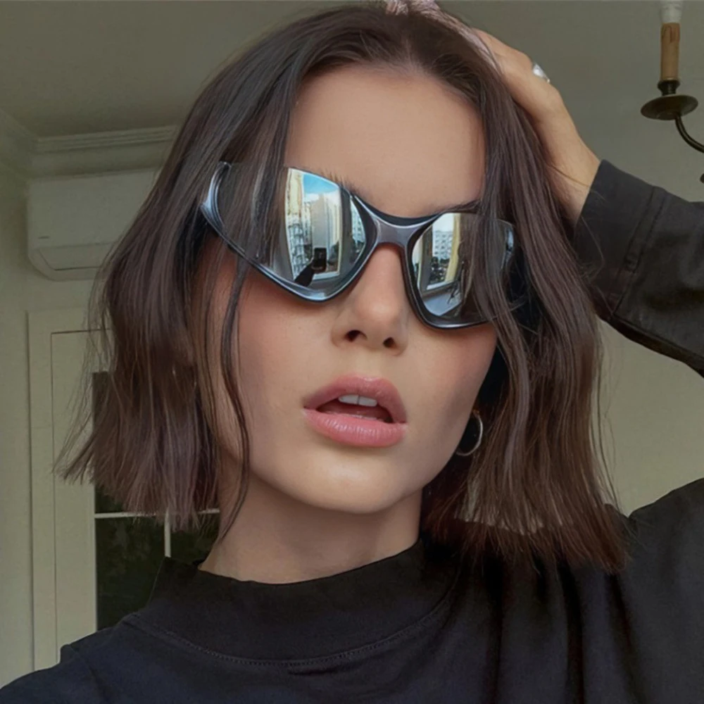 Punk Sunglasses Women Designer Vintage Western Style Sun Glasses For Ladies Future Style 2024 Trendy Dazzling Cool Glasses Men
Punk Sunglasses Women Designer Vintage Western Style Sun Glasses For Ladies Future Style 2024 Trendy Dazzling Cool Glasses Men