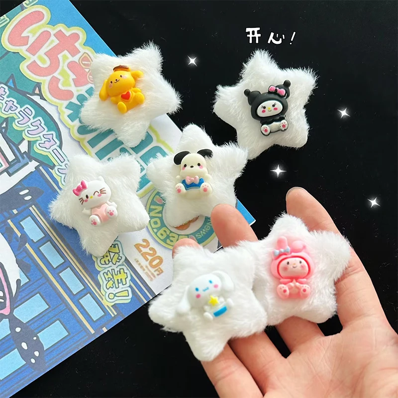 Kawaii Hairpin Sanrio Cinnamoroll Cute Anime Animal Plush Star Duck Beak Clip Kuromi Cartoon Sweet Bangs Headwear Jewelry Gifts
Kawaii Hairpin Sanrio Cinnamoroll Cute Anime Animal Plush Star Duck Beak Clip Kuromi Cartoon Sweet Bangs Headwear Jewelry Gifts