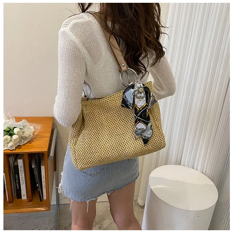 Small design, large capacity woven handbag, shoulder bag, summer commuting underarm bag
Small design, large capacity woven handbag, shoulder bag, summer commuting underarm bag
