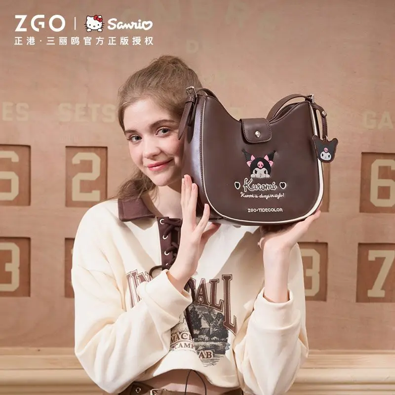 2023 Kuromi Tote Bag Kawaii Sanrio Japanese Cartoon Pu Retro Shoulder Bag Cute Girl Hand Shopping Bag Girlfriend Holiday Gift
2023 Kuromi Tote Bag Kawaii Sanrio Japanese Cartoon Pu Retro Shoulder Bag Cute Girl Hand Shopping Bag Girlfriend Holiday Gift