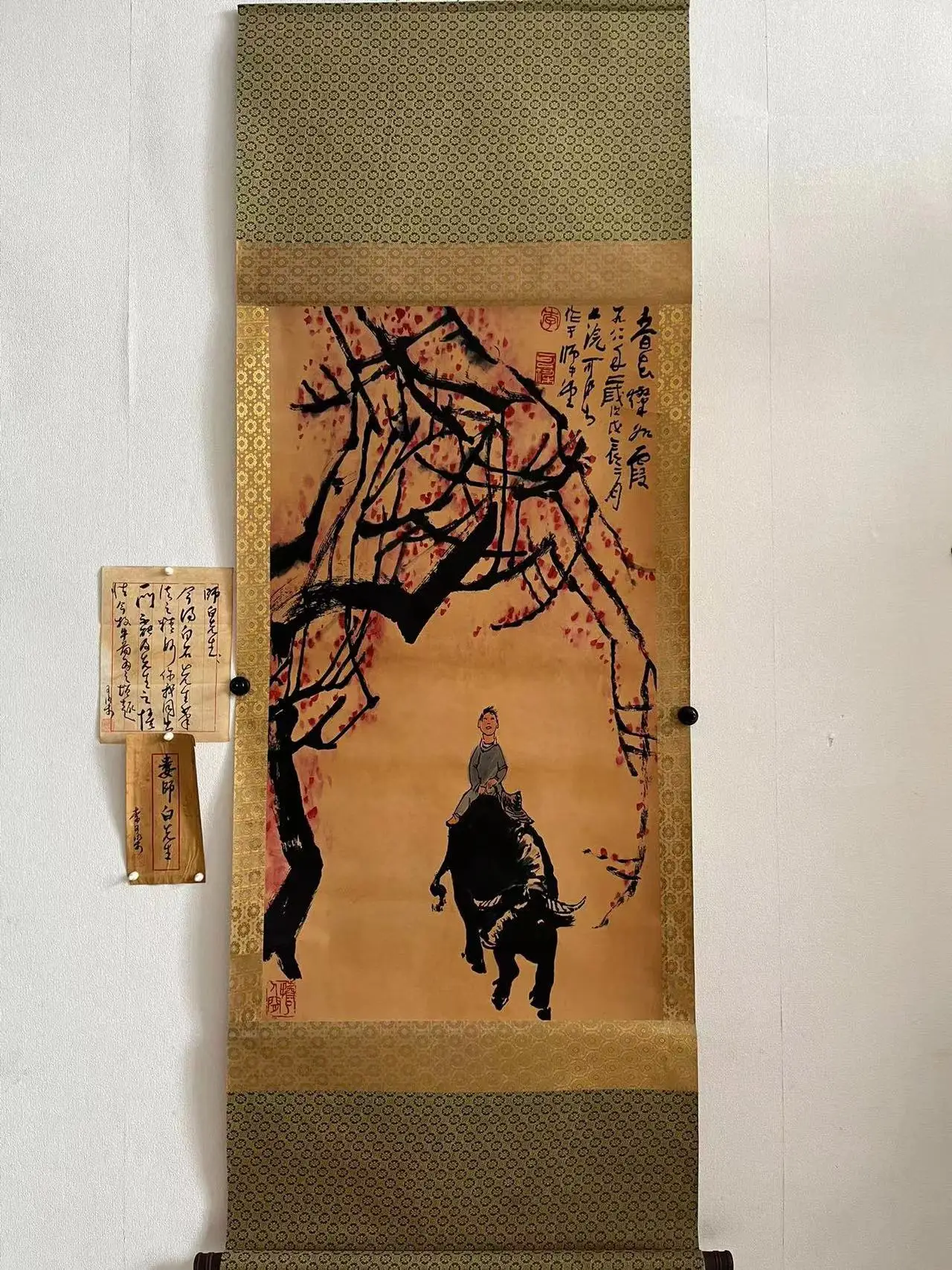 Старые китайские картины ручной росписи, Древний китайский свиток, поездка на быка
Старые китайские картины ручной росписи, Древний китайский свиток, поездка на быка