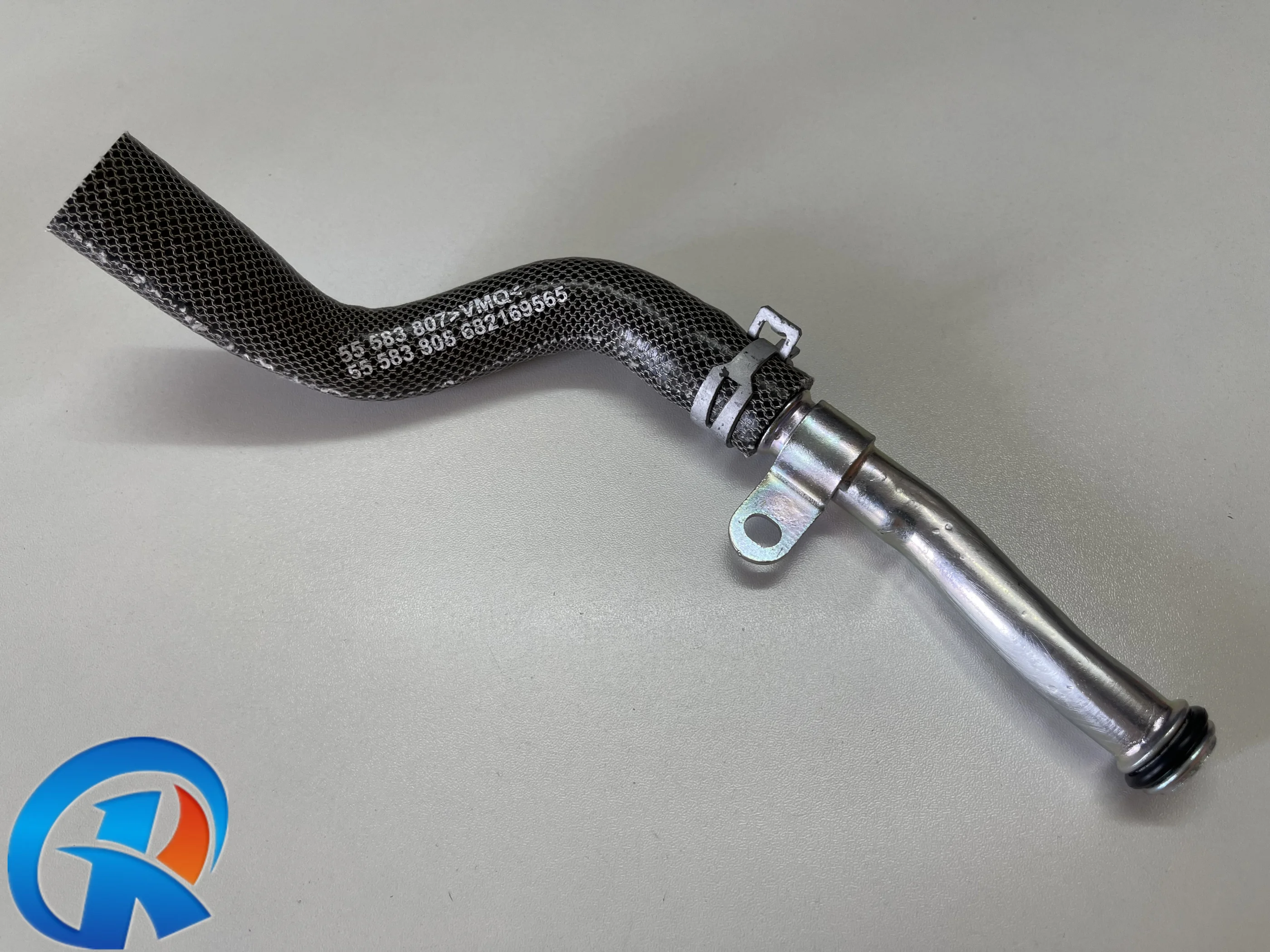 55583807 Oil Radiator Outlet Pipe Thermostat Cooling Hose For Chevrolet Trax Cruze Tracker 1.4T Buick Encore Opel MOKKA 1.4T 555
55583807 Oil Radiator Outlet Pipe Thermostat Cooling Hose For Chevrolet Trax Cruze Tracker 1.4T Buick Encore Opel MOKKA 1.4T 555