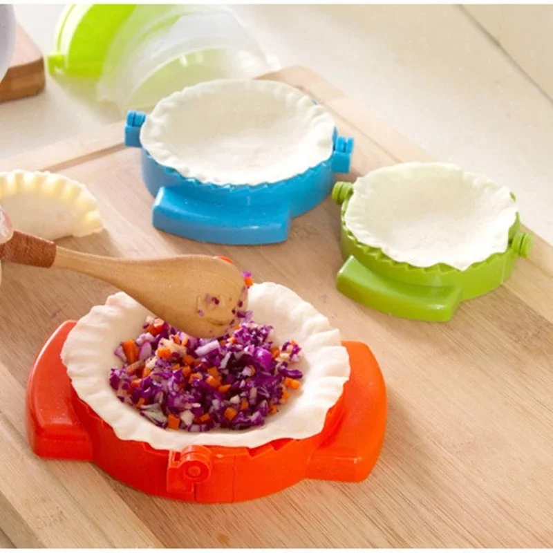 Dumpling Making Gadgets Kitchen Pastry Tool Accessories DIY Plastic Dumpling Machine Mould Hand Press Dough Dumpling Clip
Dumpling Making Gadgets Kitchen Pastry Tool Accessories DIY Plastic Dumpling Machine Mould Hand Press Dough Dumpling Clip