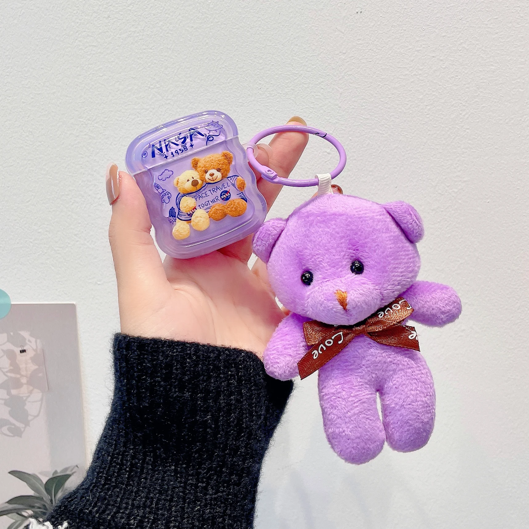 INS Cute Bear Doll Soft Clear TPU Earphone Shell For Apple Airpod Pro 3 2021 Cover 2 1 Bluetooth Earphone Case With Keychain
INS Cute Bear Doll Soft Clear TPU Earphone Shell For Apple Airpod Pro 3 2021 Cover 2 1 Bluetooth Earphone Case With Keychain