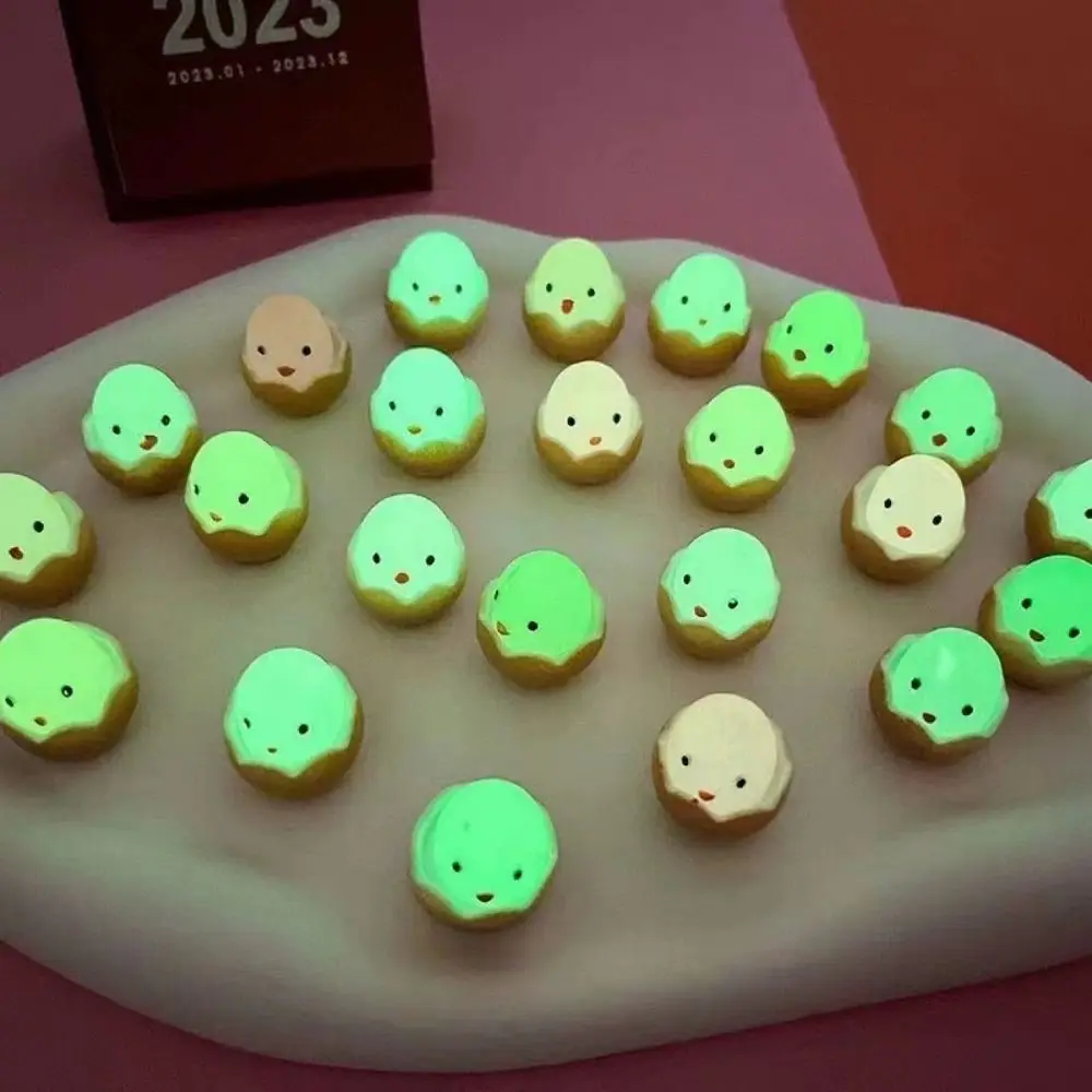 10 шт. мини полимерный светящийся куриный орнамент Kawaii 3D Баклажан цыпленок игрушки DIY телефон искусственный крем гелевые аксессуары для украшения сада
10 шт. мини полимерный светящийся куриный орнамент Kawaii 3D Баклажан цыпленок игрушки DIY телефон искусственный крем гелевые аксессуары для украшения сада
