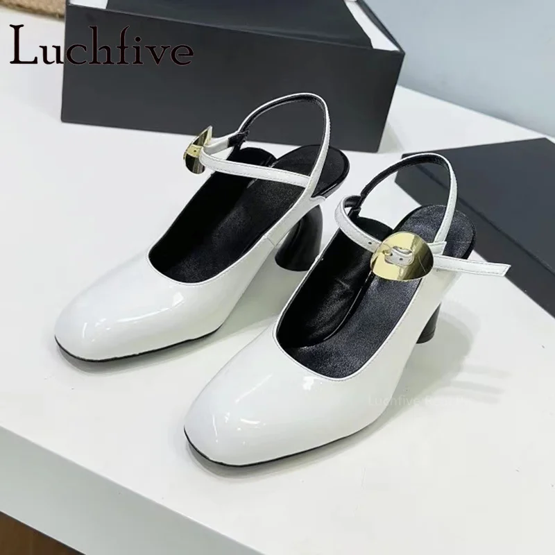 Sexy Horseshoe Heel Designer Sandals for Women Real Leather Buckle Strap Fashion Summer Sandals Brand Dress Party Shoes
Sexy Horseshoe Heel Designer Sandals for Women Real Leather Buckle Strap Fashion Summer Sandals Brand Dress Party Shoes