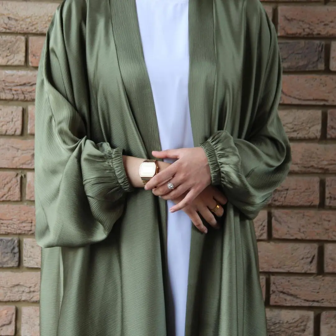 NEW Shinning Stripe Satin Muslim Islam Women's Robe Dubai Turkey Style Robe Arab Kaftan Open Abaya
NEW Shinning Stripe Satin Muslim Islam Women's Robe Dubai Turkey Style Robe Arab Kaftan Open Abaya