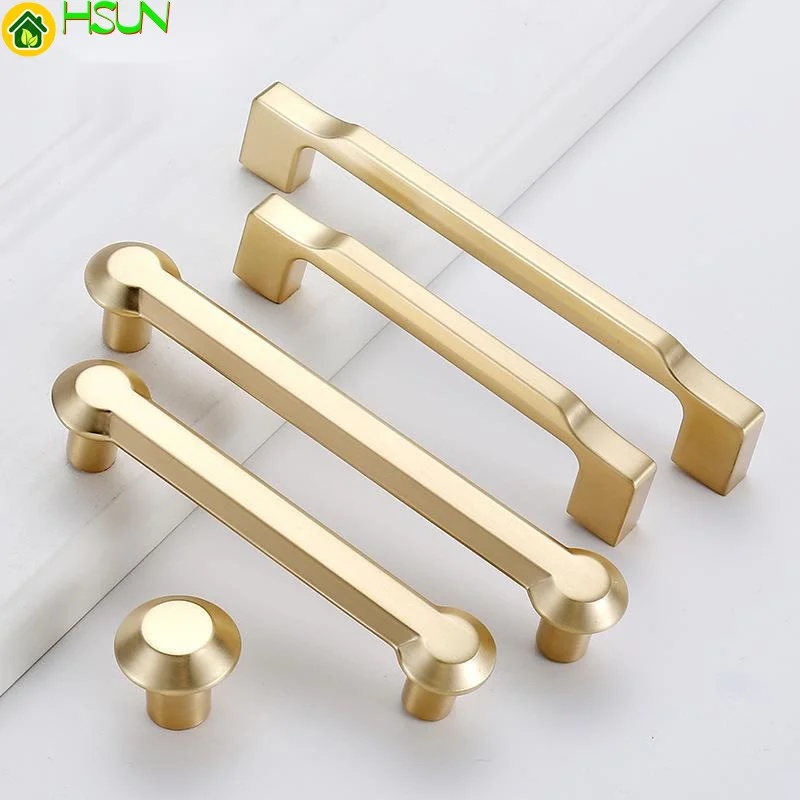 modern golden cabinet handle furniture door handle simple cabinet alloy handle hardware zinc alloy handle
modern golden cabinet handle furniture door handle simple cabinet alloy handle hardware zinc alloy handle