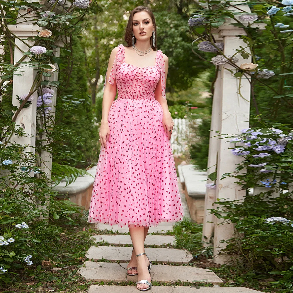 Simple Pink Tulle Short Prom Dresses 2023 Spaghetti Strap Sleeveless A-Line Evening Gowns Party Dress Tea Length فساتين السهرة
Simple Pink Tulle Short Prom Dresses 2023 Spaghetti Strap Sleeveless A-Line Evening Gowns Party Dress Tea Length فساتين السهرة