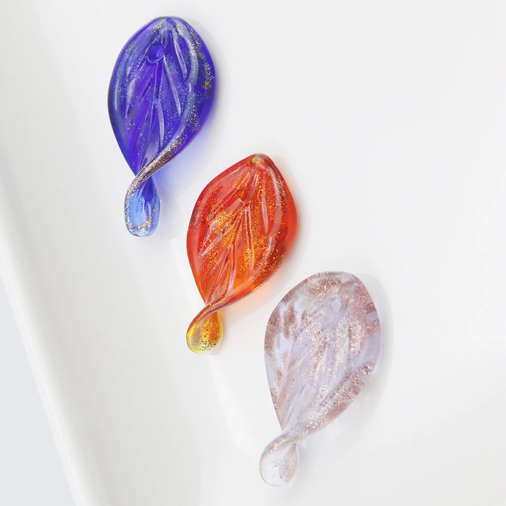 2PCS Exquisite glazed glass leaf pendant Classical simple DIY handmade colored jade earrings vintage jewelry Christmas gift 
2PCS Exquisite glazed glass leaf pendant Classical simple DIY handmade colored jade earrings vintage jewelry Christmas gift