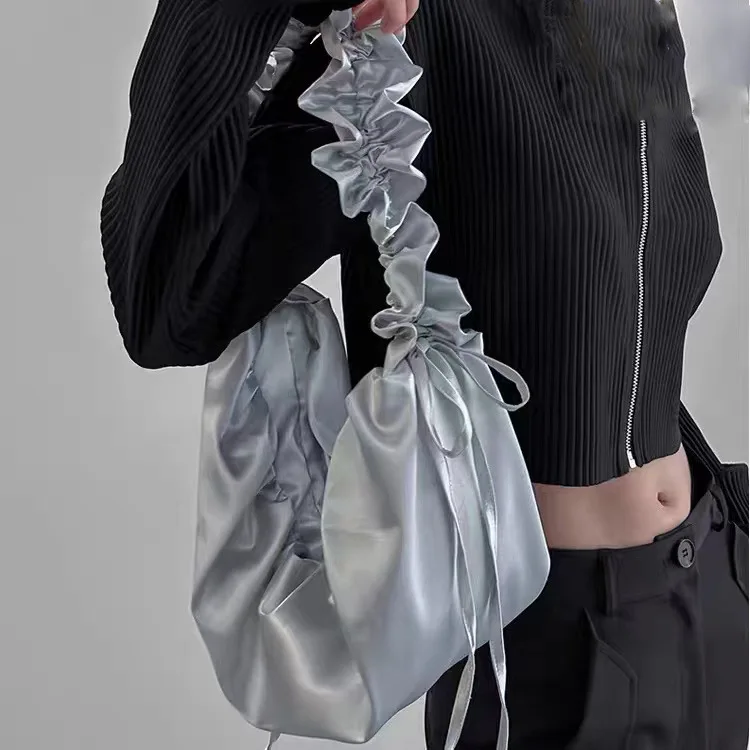 Fashion Ruched Strap Women Shoulder Bags Designer Silk Handbags Elegant Crossbody Bag Casual Hobos Tote Shopper Purses 2023
Fashion Ruched Strap Women Shoulder Bags Designer Silk Handbags Elegant Crossbody Bag Casual Hobos Tote Shopper Purses 2023